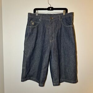 like new Rockwear men’s jean shorts